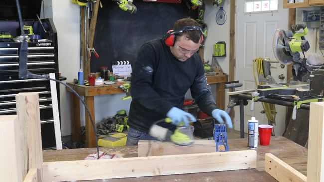 How to assemble a concrete table base